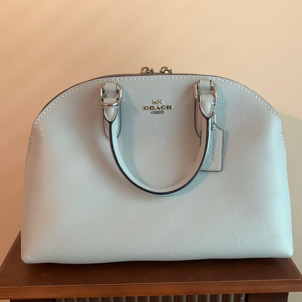 New!! Coach tote!!